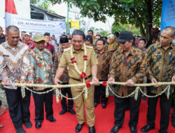 Pj Gubernur Banten Resmikan Jalan Lingkungan Kampung Cipacing