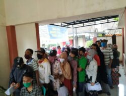 Warga Depok Dapat Bansos Dikala Beras Lagi Melambung Tinggi