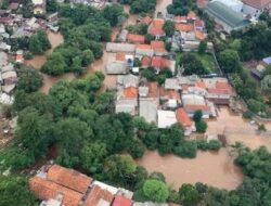 Kelurahan Tegal Alur dan Kamal Masih Dilanda Banjir, 500 KK Mengungsi