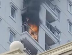 Diduga Akibat Korsleting, 1 Unit Apartemen di Kemayoran Kebakaran