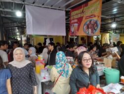 Berburu Takjil di Pasar Benhill