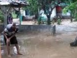 Desa Gadog Banjir Sebabkan Tumpukan Sampah