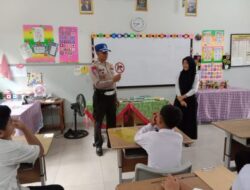 Sosialisasi Terriba Lalulintas Satlantas Jakbar Goes To School di SDN Duri Kepa 07 Jakbar