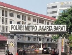 Polres Jakbar Bubarkan Tawuran Remaja dan Sita Senjata Tajam