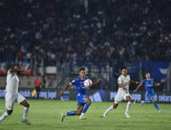 Persib Tertahan 1-1 dari Arema FC