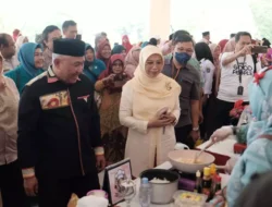 Walikota Depok Tinjau Lomba Masak di Peringatan HKG PKK ke 52